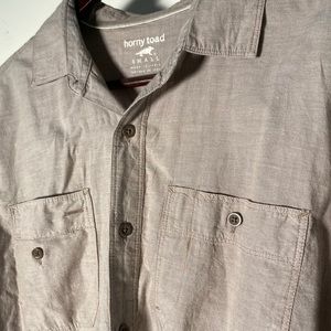 Men’s horny toad button down NWT